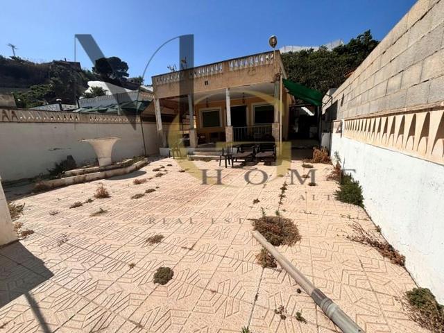 Casa en venta en Callosa d'En Sarria photo 0