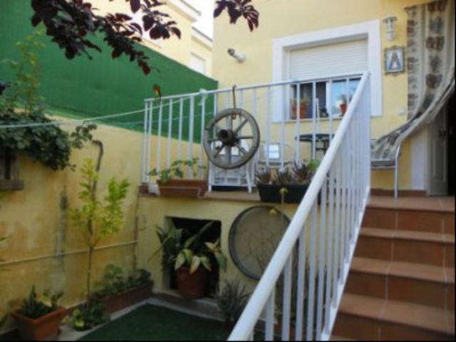 Adosada en venta en Escalona, Escalona photo 0