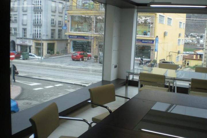 Local comercial en venta en Loja, Avda. Rafael Perez del Alamo photo 0