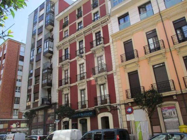 Local comercial en venta en Gijón, Centro photo 0