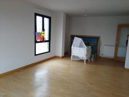 Piso en venta en Villares de la Reina, Villares De La Reina photo 0