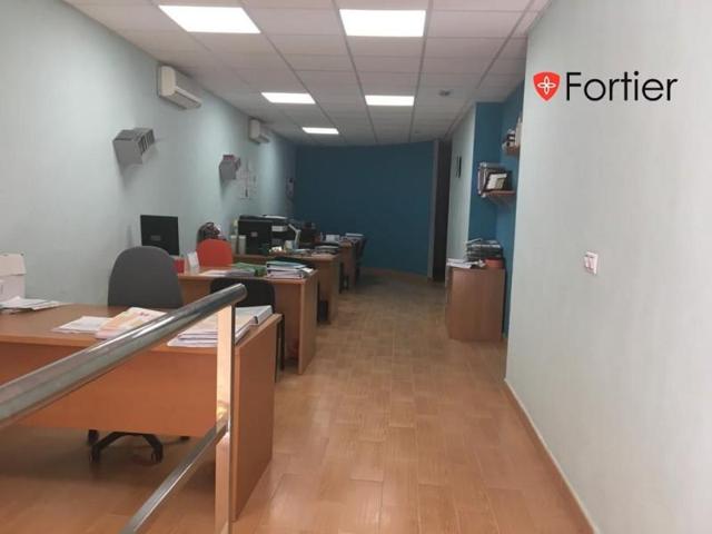 Local comercial en venta en Martos, Centro photo 0