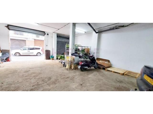 Local comercial en venta en Picanya photo 0