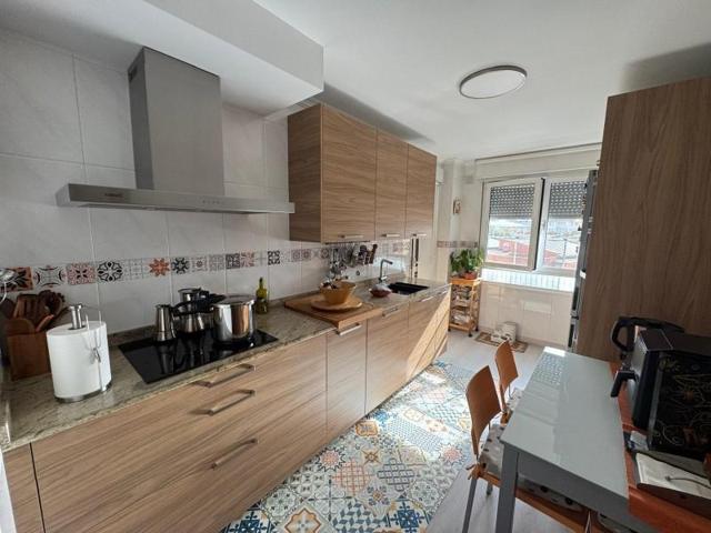 Piso en venta en Cacabelos, * centro photo 0