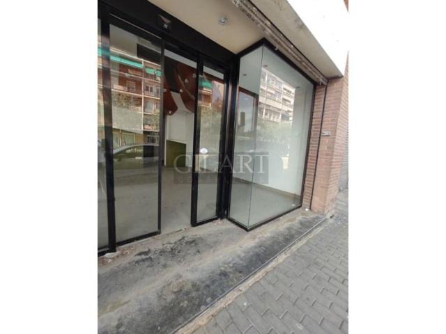 Local comercial en venta en Lleida photo 0