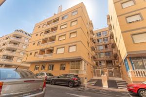 Apartamento en venta en Torrevieja, Acequion photo 0