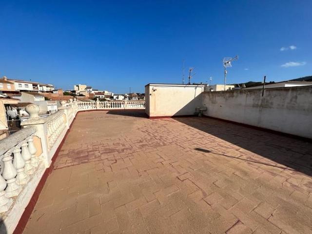 Aticos en venta en Benamocarra photo 0