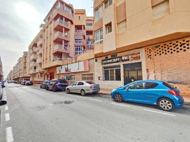 Aticos en venta en Torrevieja photo 0