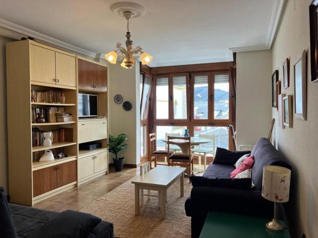 Piso en venta en Navia, Navia photo 0