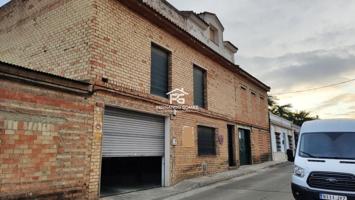 Edificio en venta en Pilas, Pilas photo 0