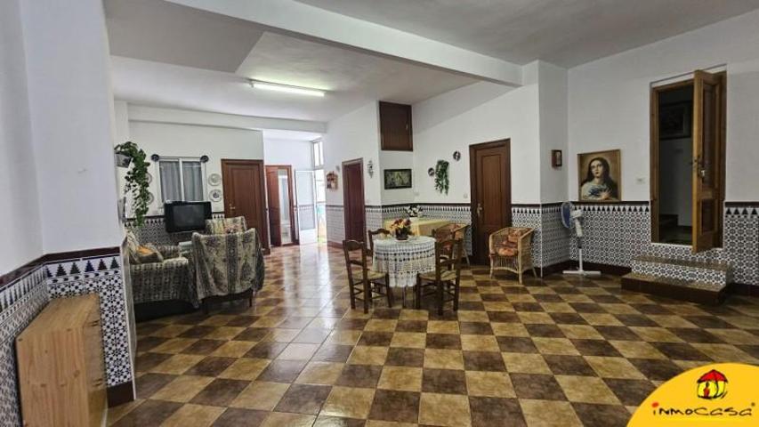 Casa en venta en Castillo de Locubín, Castillo De Locubin photo 0