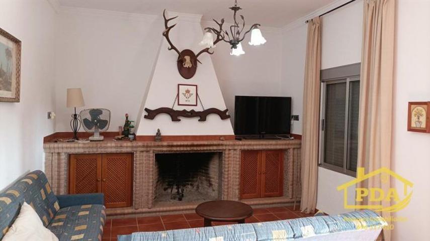 Chalet en venta en Peñaflor, Penaflor photo 0