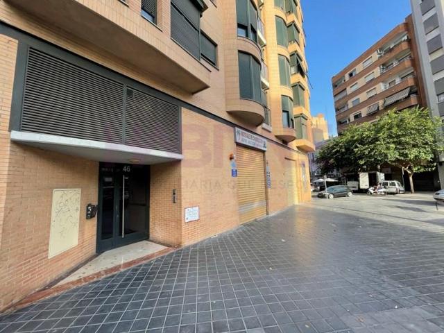 Local comercial en venta en Valencia, L'Amistat photo 0