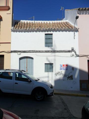 Casa en venta en Arahal, Arahal photo 0