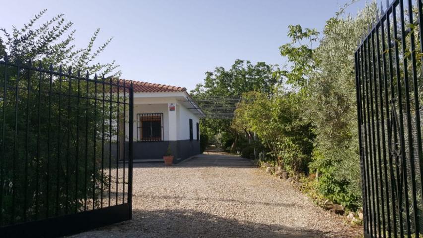 Casa con terreno en venta en Quesada, Rustica - La Torrecilla photo 0