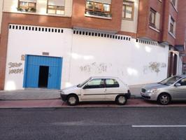 Local comercial en venta en Oviedo, Vallobin photo 0
