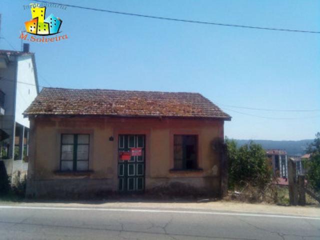 Casa en venta en Ourense, Barrocanes photo 0