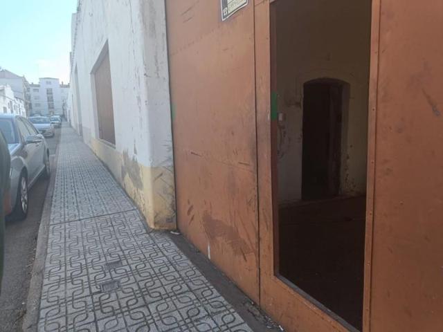 Local comercial en venta en Almendralejo, Santiago - Santiago photo 0