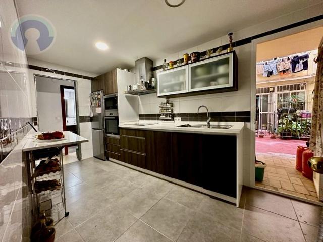 Piso en venta en Dos Hermanas photo 0