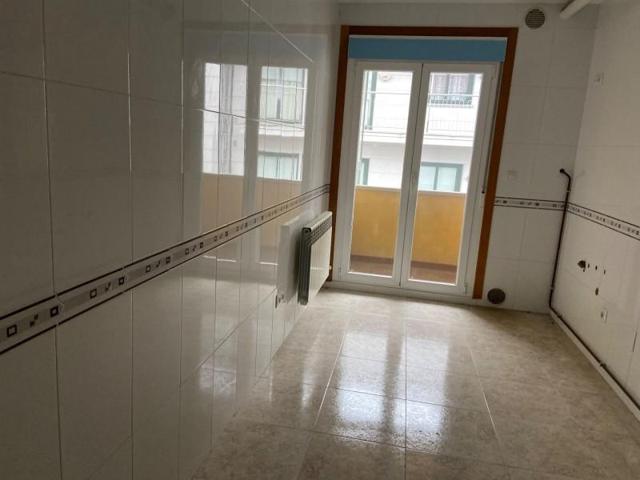 Piso en venta en Lalín photo 0