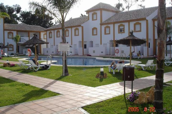 Casa en venta en Lepe, Islantilla - Campo de Golf photo 0