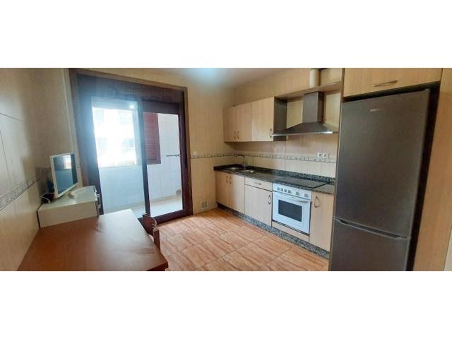 Piso en venta en Silleda photo 0