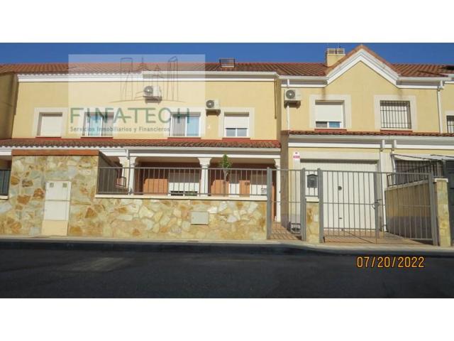 Chalet en venta en Albarreal de Tajo photo 0