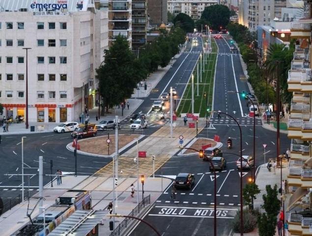 Oficina en venta en Sevilla, Nervion - Viapol photo 0