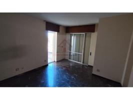 Piso en venta en Úbeda photo 0