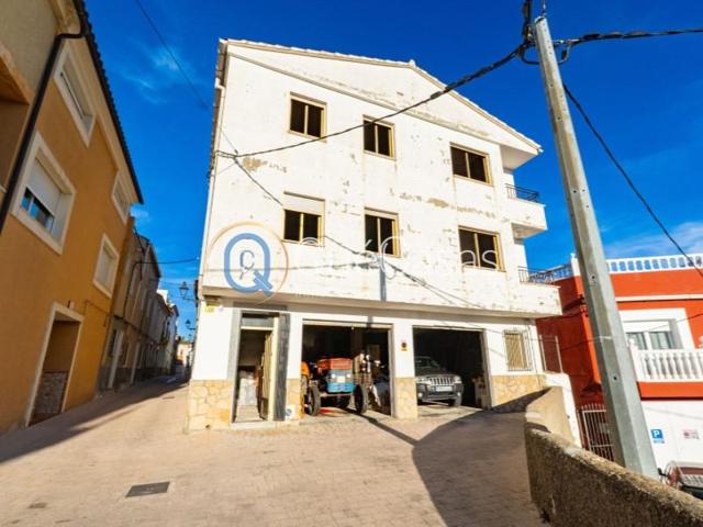 Apartamento en venta en Yeste photo 0