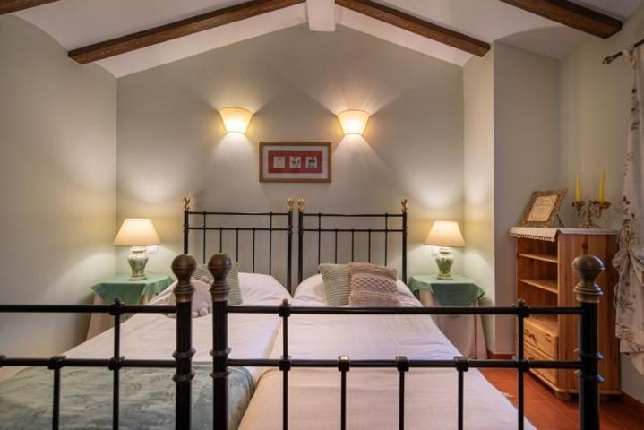 Casa en venta en Cervera del Río Alhama, Cabreton photo 0