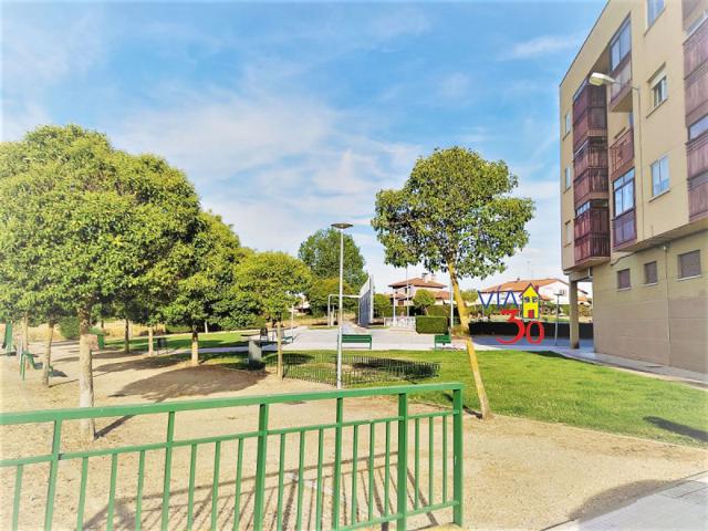 Piso en venta en Santa Marta de Tormes, Santa Marta De Tormes photo 0