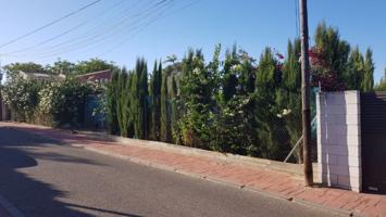Terreno en venta en Palomares del Río, Palomares Del Rio photo 0