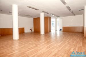 Local comercial en venta en Parets del Vallès, PARETS DEL VALLEs photo 0