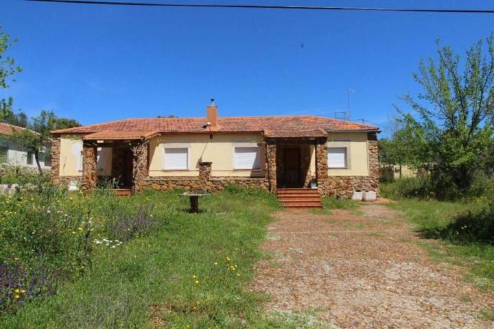 Chalet en venta en Piedrabuena, Piedrabuena photo 0