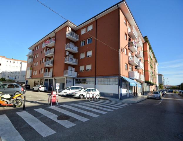 Piso en venta en Laredo, Centro photo 0