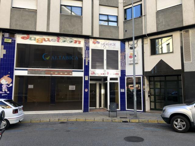 Local comercial en venta en Ponferrada, Centro photo 0