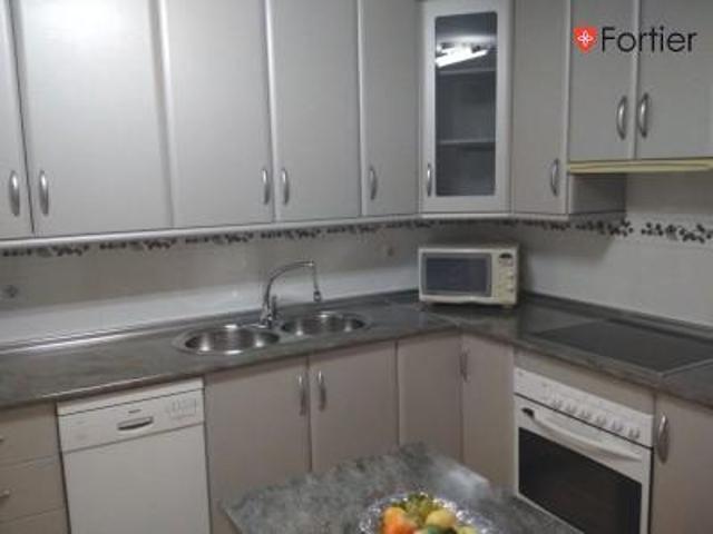 Piso en venta en Martos, Centro photo 0