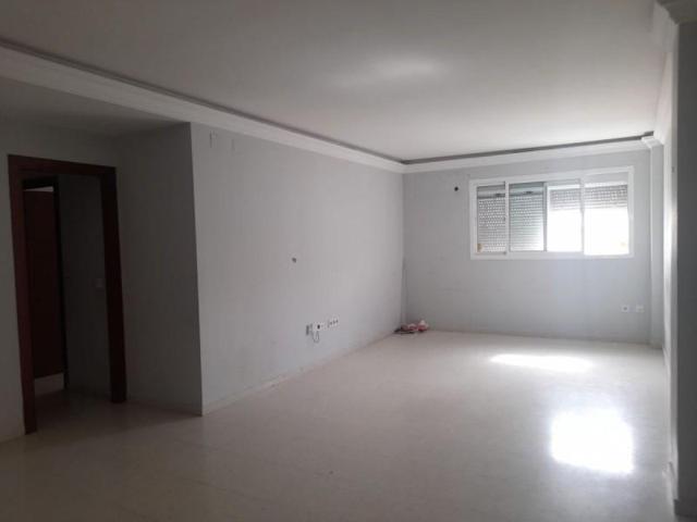 Piso en venta en Utrera, Feria Nueva photo 0