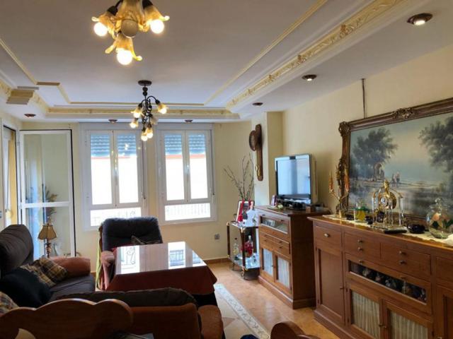 Piso en venta en Torre del Campo, Torre Del Campo photo 0