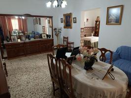 Casa en venta en Brenes, Brenes photo 0