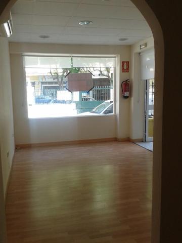 Local comercial en venta en Fuengirola photo 0