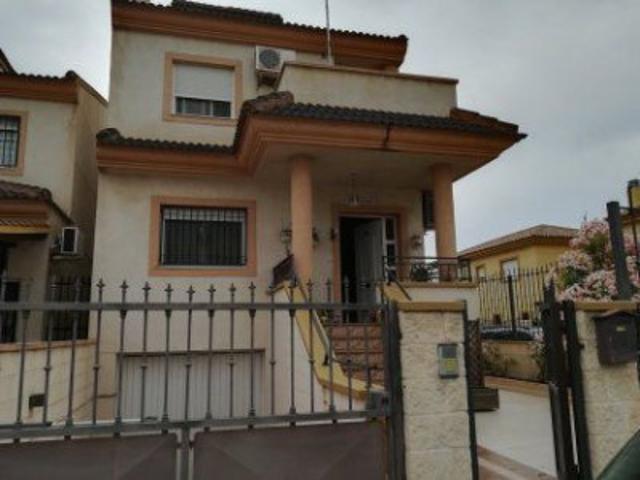 Bungalow en venta en Bigastro, Centro photo 0