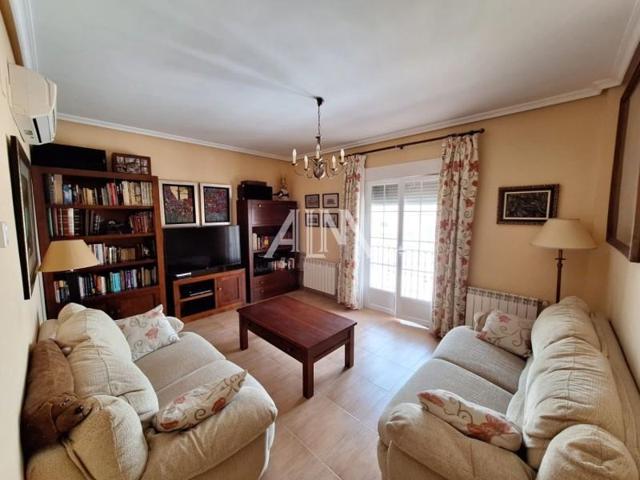 Duplex en venta en Manzanares, Hogar del Pensionista photo 0