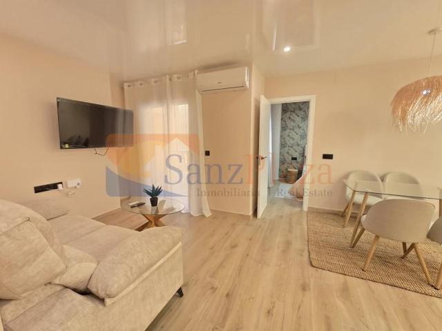 Apartamento en venta en Torrevieja, Centro photo 0