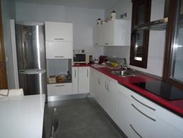 Casas de pueblo en venta en Cacabelos, San Clemente photo 0