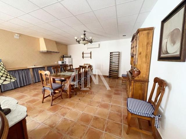 Chalet en venta en Manzanares, Divina Pastora photo 0