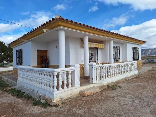 Chalet en venta en Freila, Freila photo 0