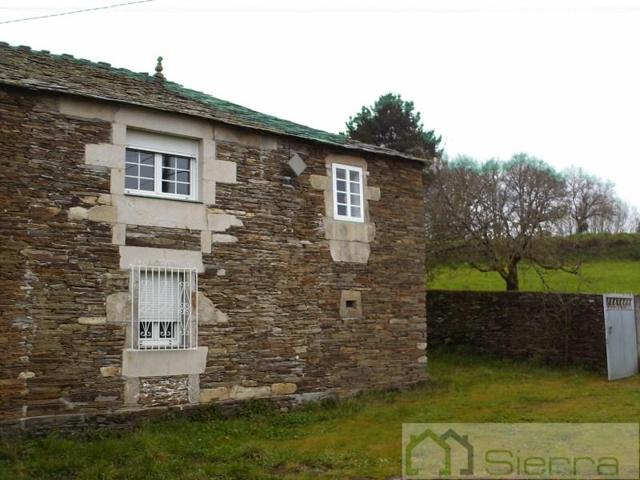 Casa en venta en Guntín photo 0