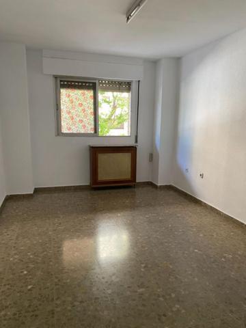 Piso en venta en Jaén, Avda. Andalucia photo 0